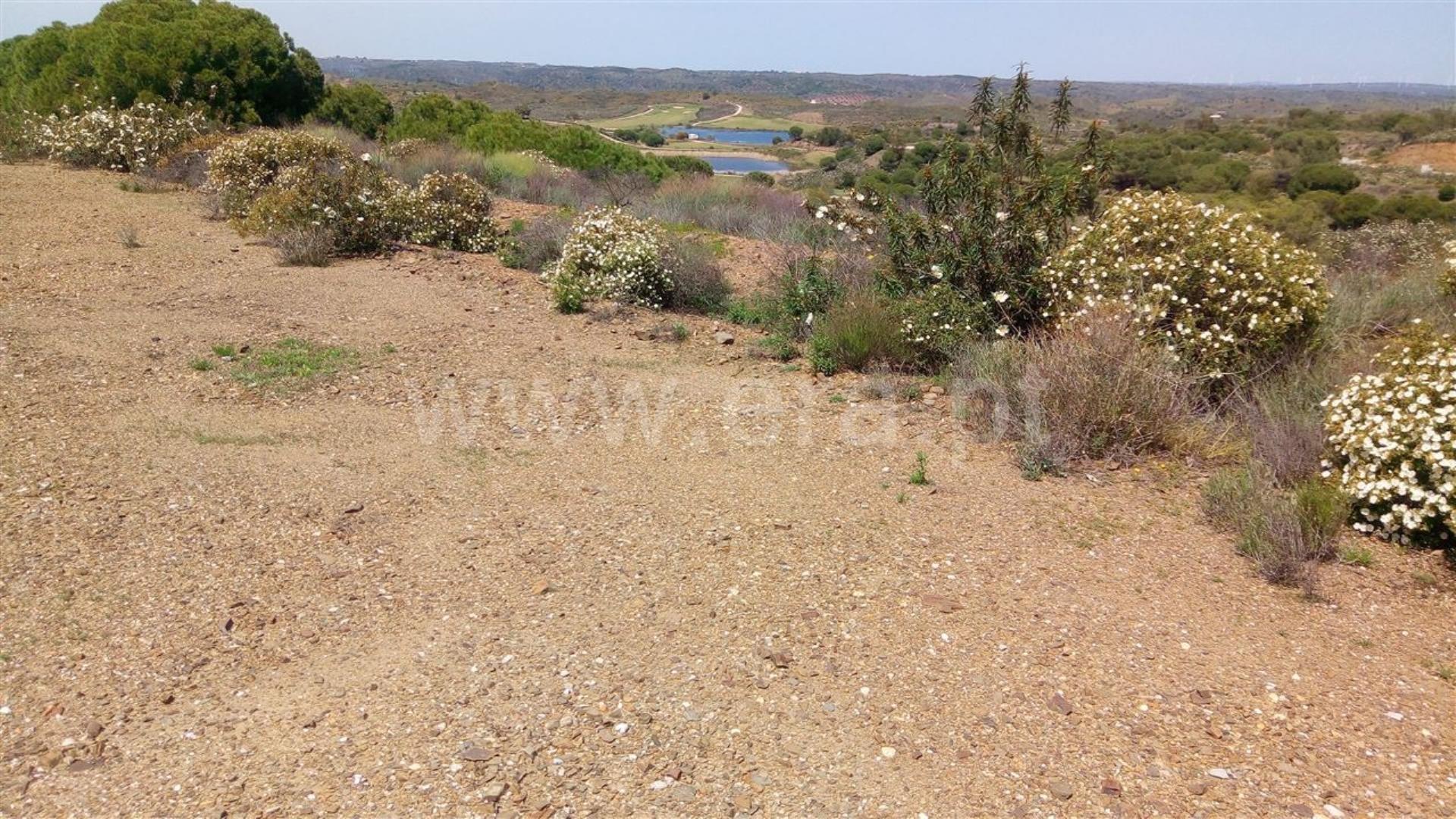 Land for sale in Castro Marim, Portugal — €235,100