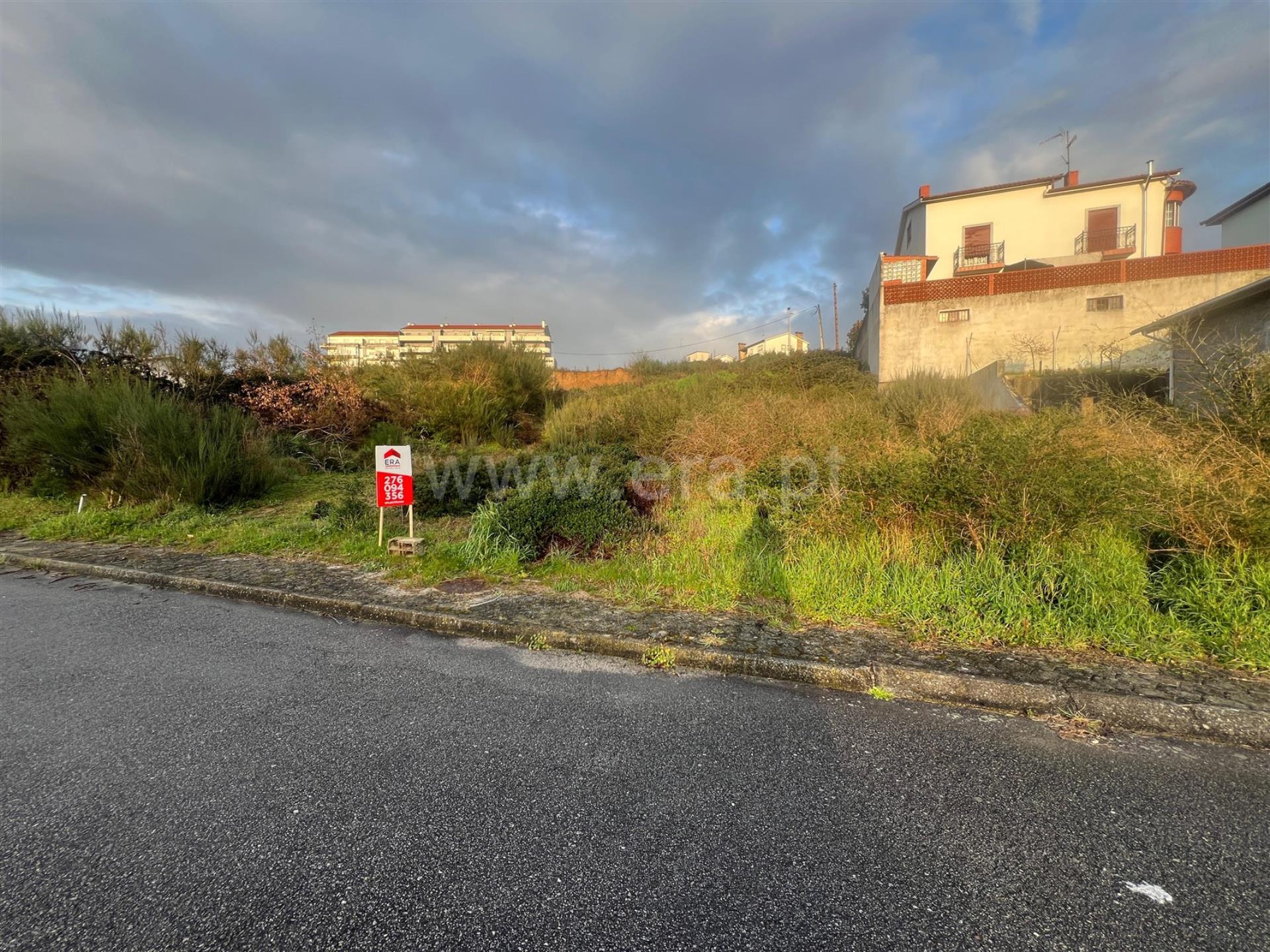 Land for sale in Chaves, Portugal — €55,000