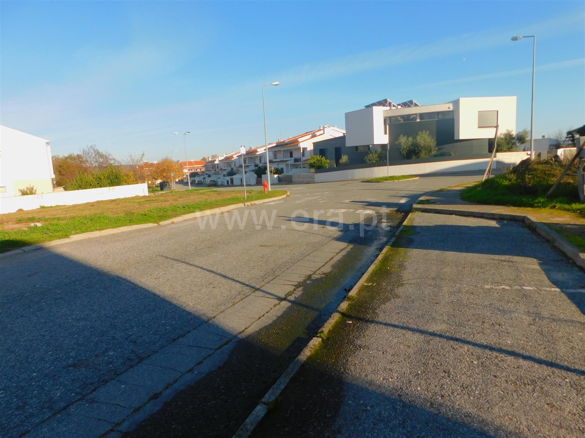 Land for sale in Covilhã, Portugal — €85,000