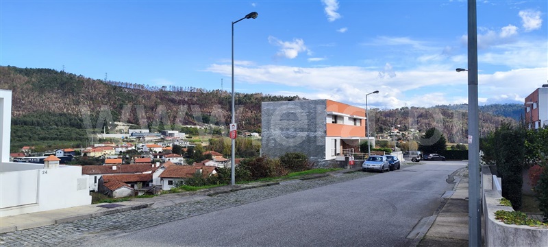Lote  com Urbano Fafe, Cepães e Fareja - 1444357 - 7