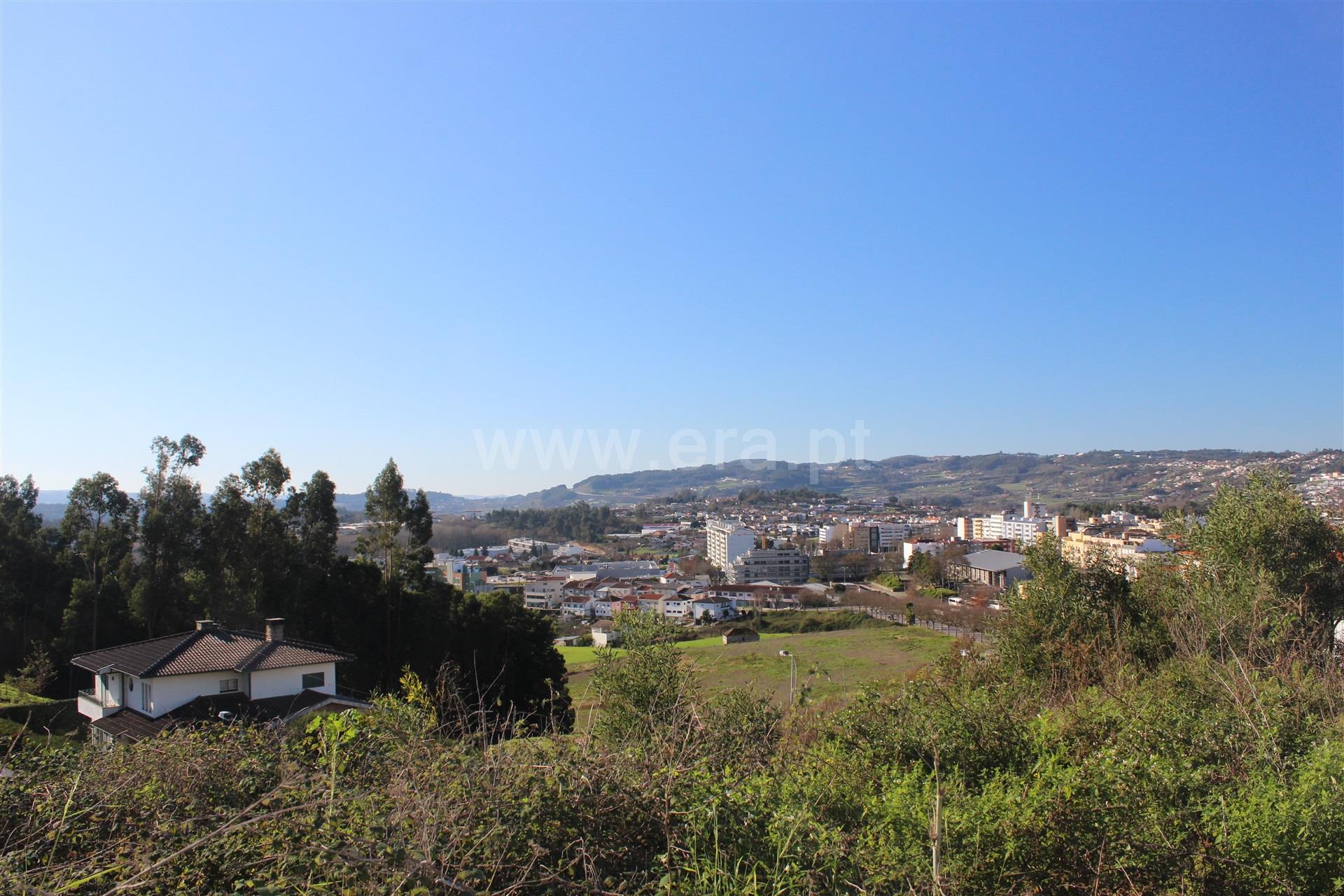 Land for sale in Felgueiras, Portugal — €130,000