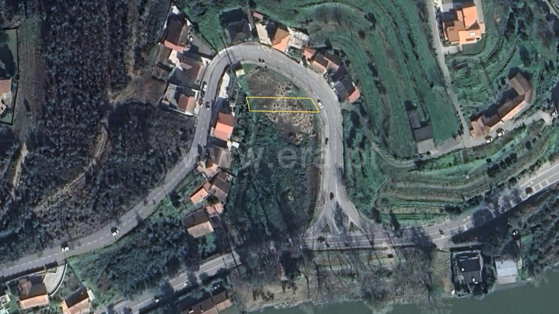 Land for sale in Gondomar, Portugal — €77,500