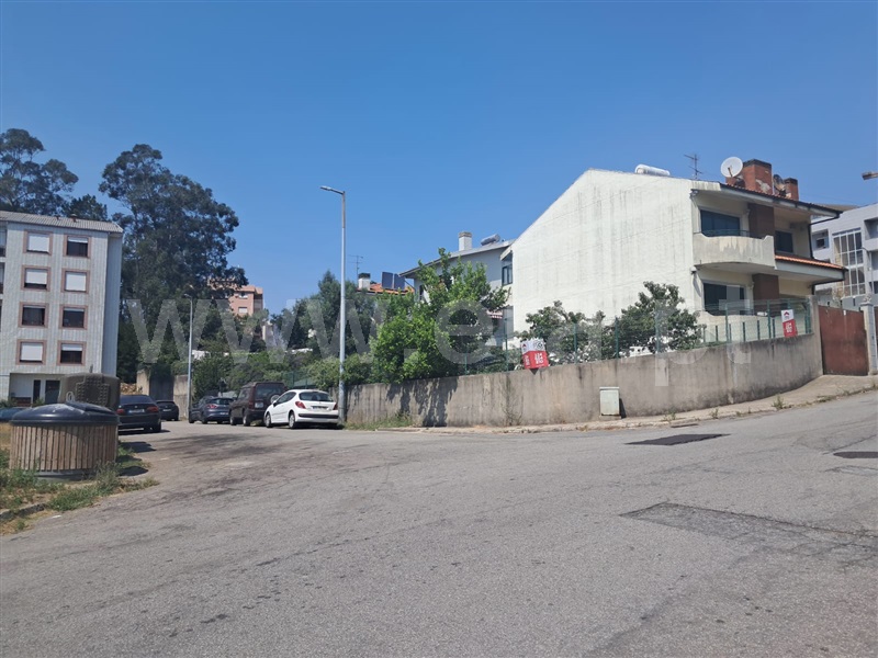 Lote  com Urbano Gondomar, Fânzeres - 1501580 - 8