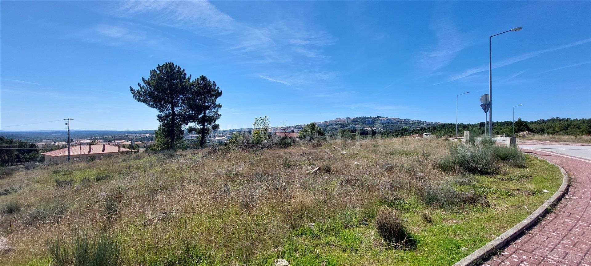 Land for sale in Guarda, Portugal — €100,000
