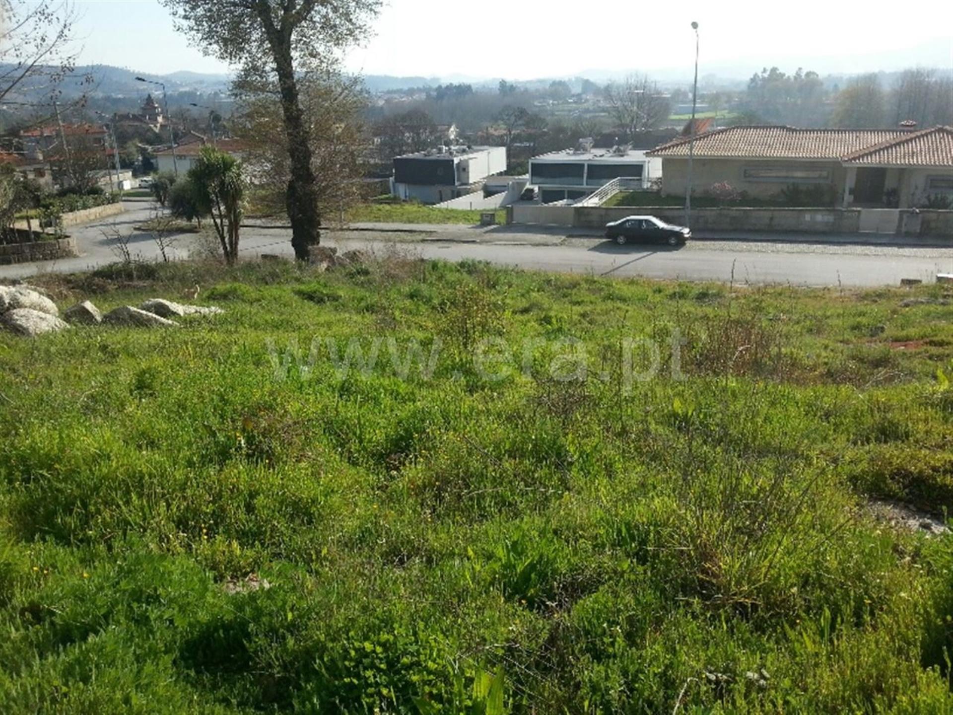 Land for sale in Guimarães, Portugal — €65,000