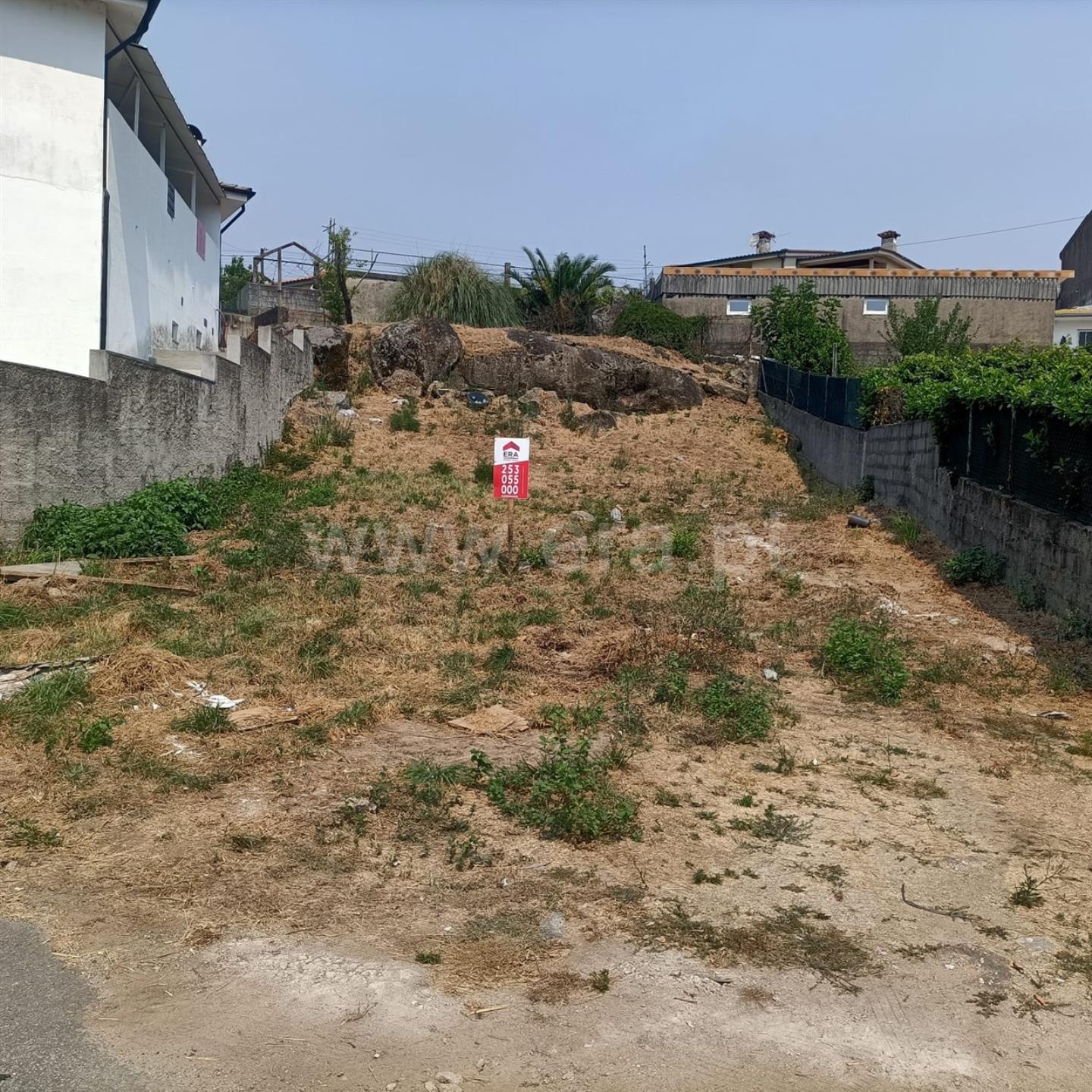 Land for sale in Guimarães, Portugal — €82,380
