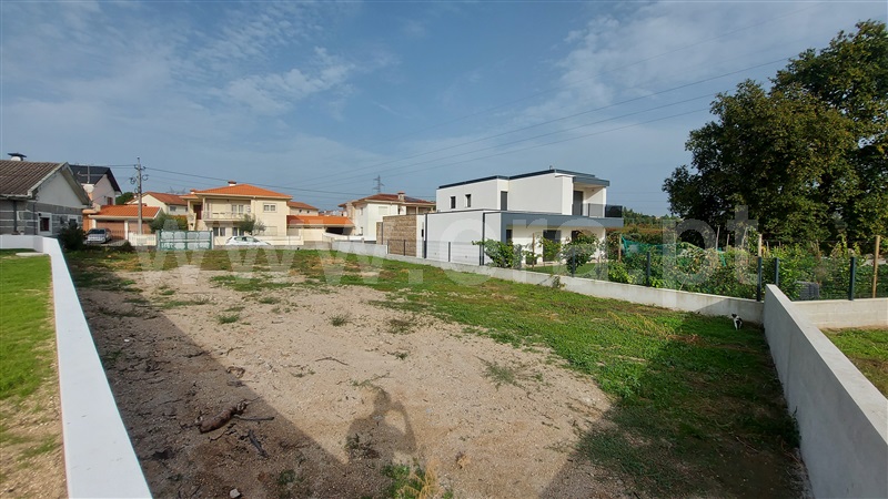 Lote / Guimarães, Ponte