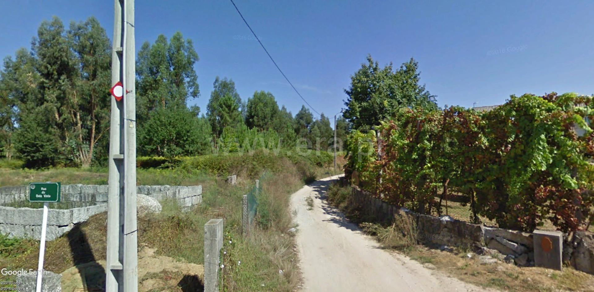 Land for sale in Guimarães, Portugal — €373,000