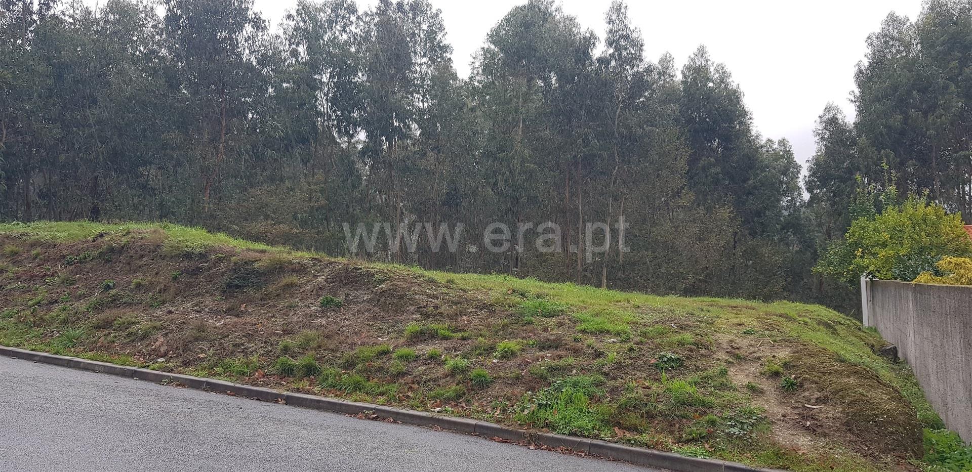 Land for sale in Fafe, Portugal — €149,500