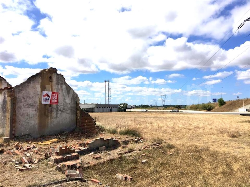 Lote Industrial, Atalaia e Alto Estanqueiro-Jardia, Montijo (Foto 3 de 9)