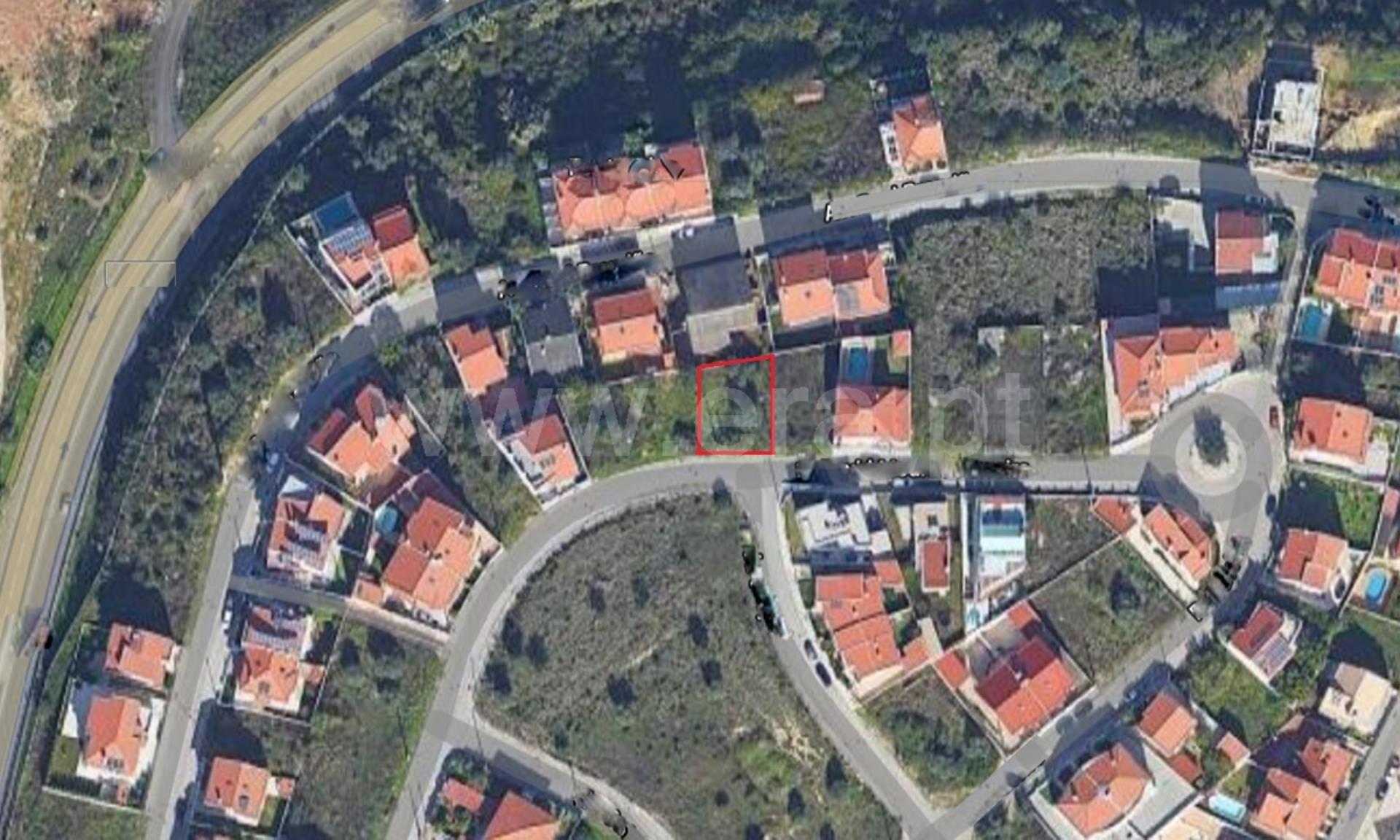 Land for sale in Loures, Portugal — €99,000