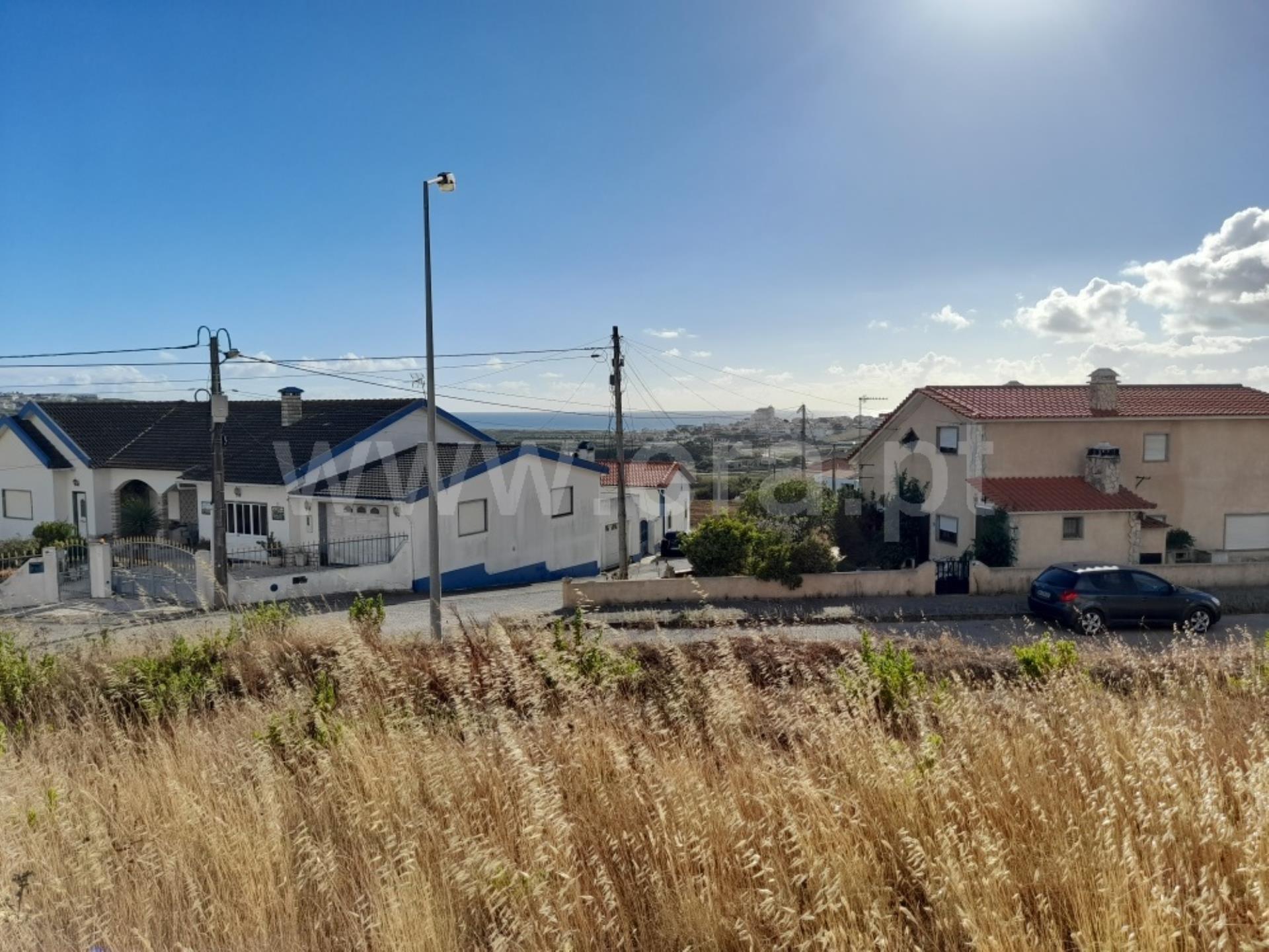 Land for sale in Lourinhã, Portugal — €79,950
