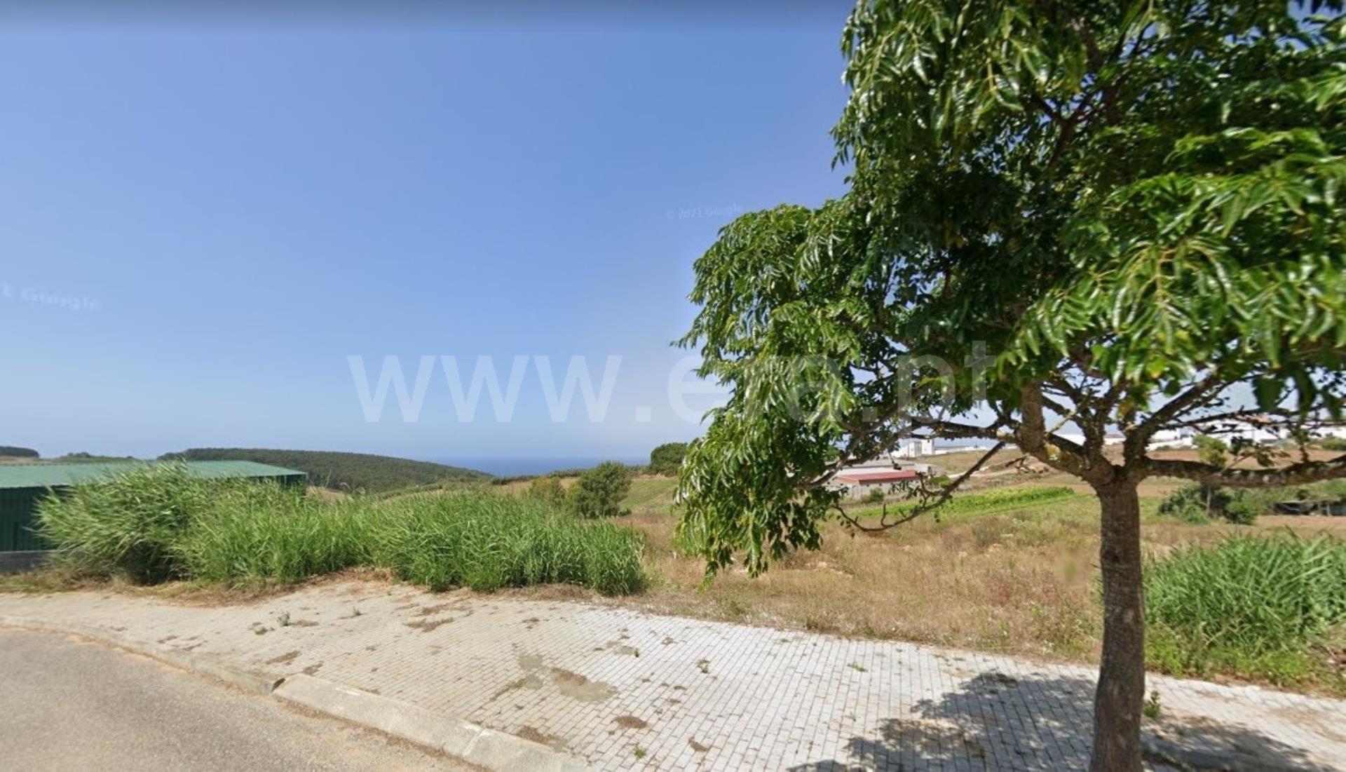 Land for sale in Lourinhã, Portugal — €90,000