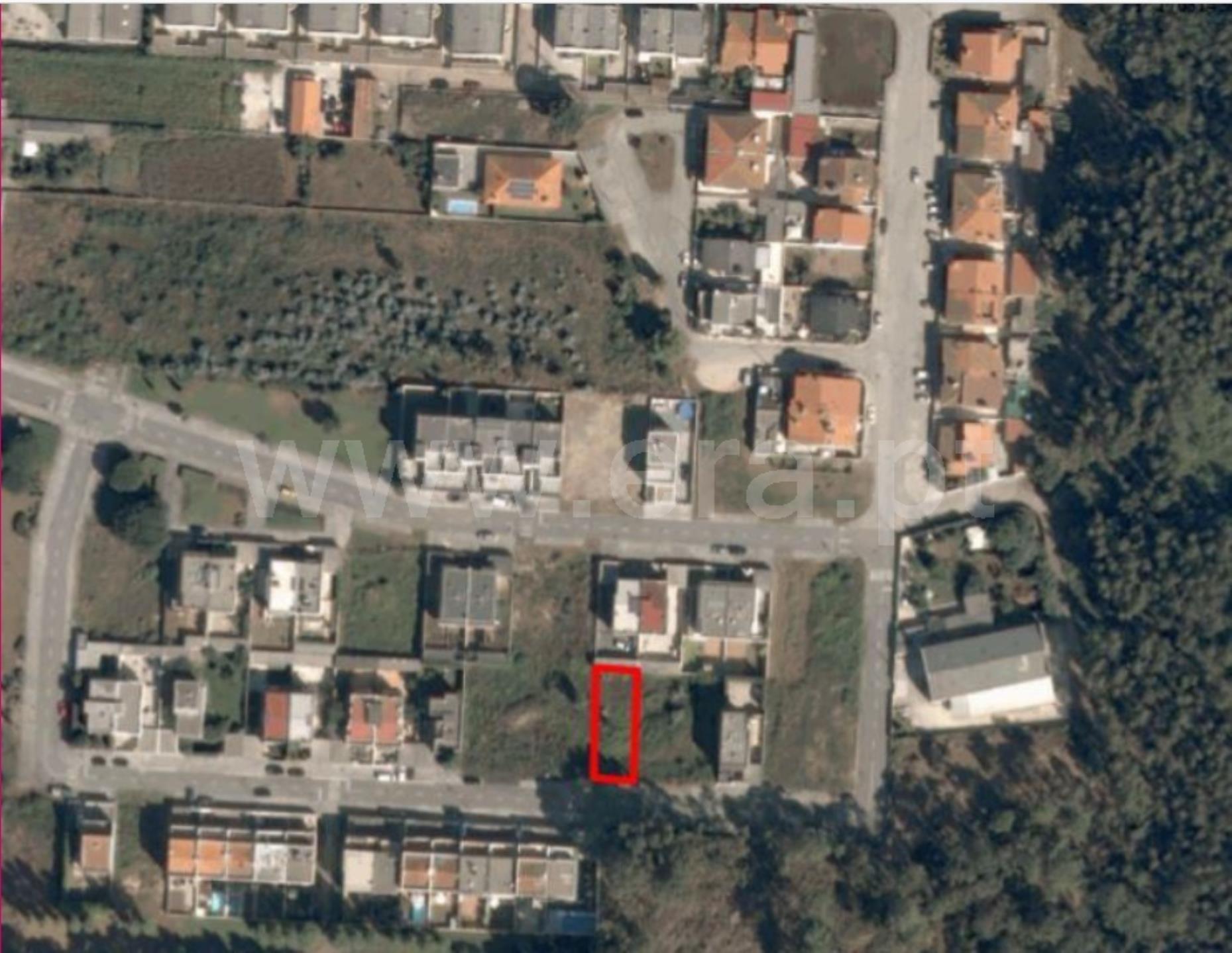 Land for sale in Maia, Portugal — €90,000