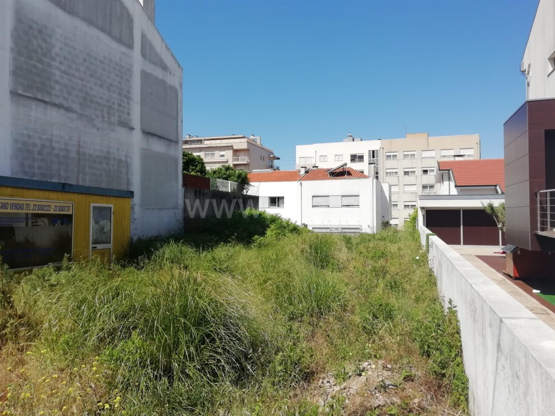 Land for sale in Matosinhos, Portugal — €195,000