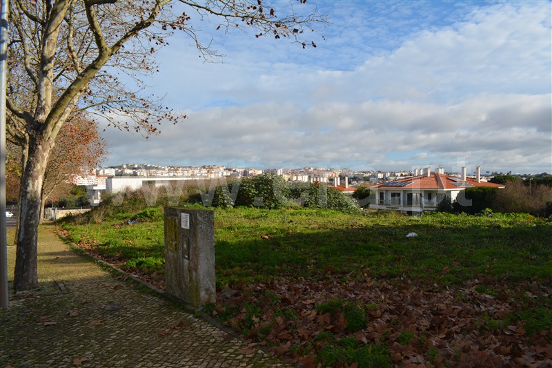 Lote / Oeiras, Barcarena