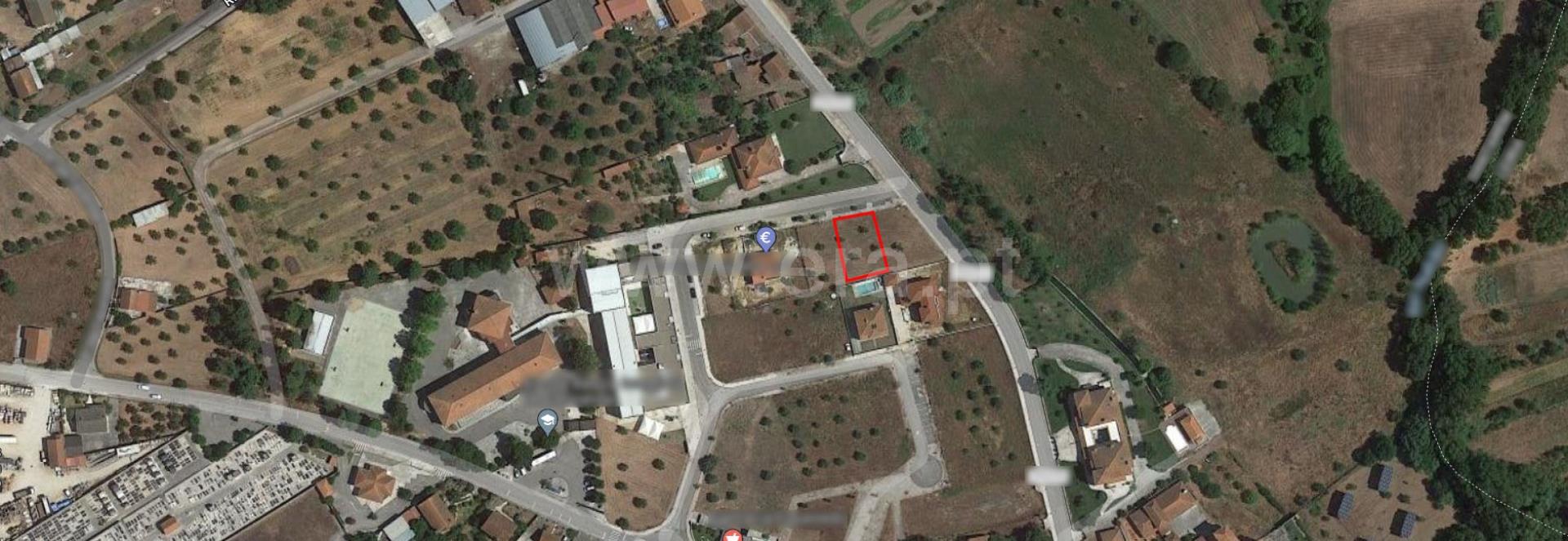 Land for sale in Ourém, Portugal — €54,000