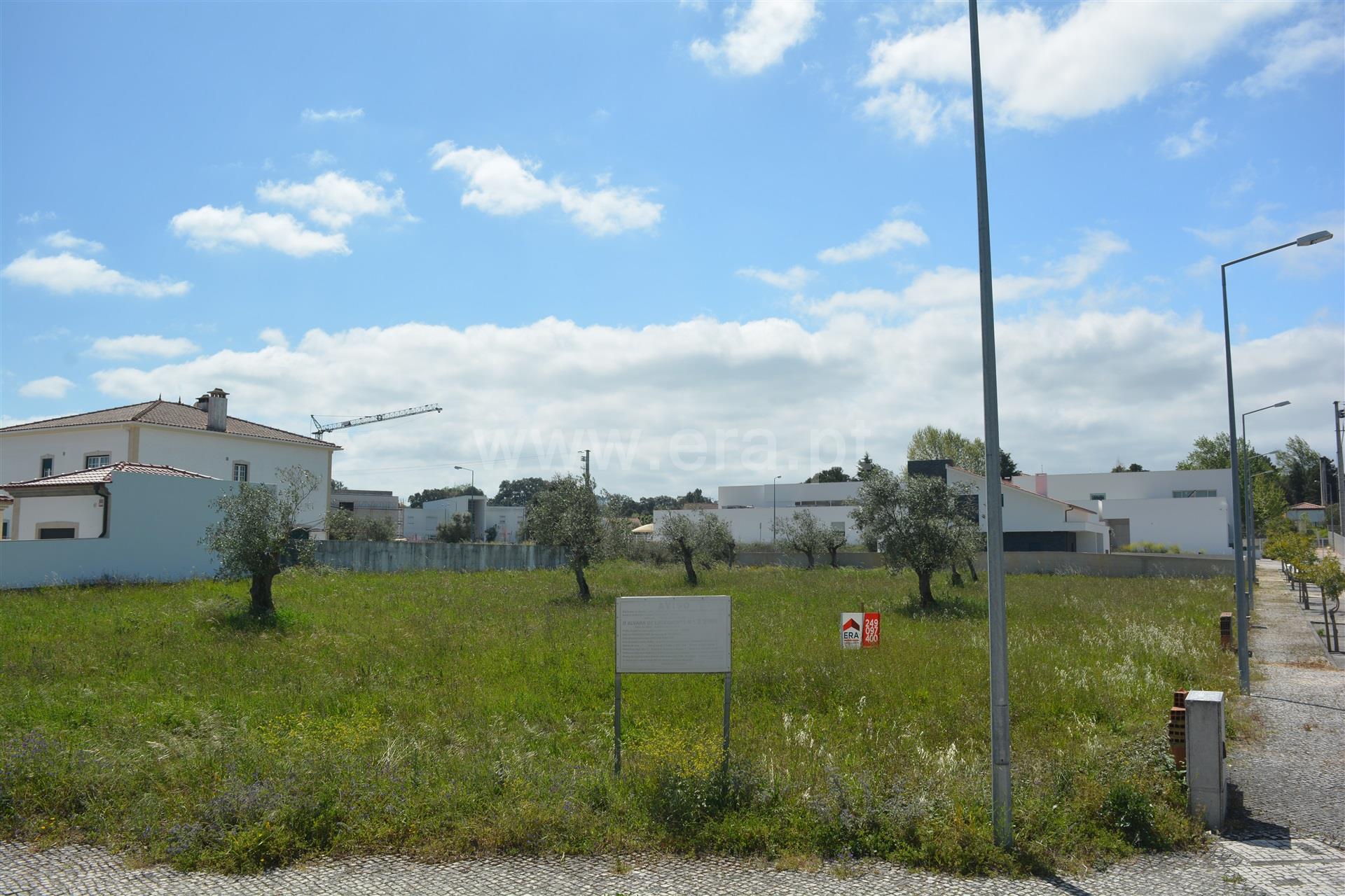 Land for sale in Ourém, Portugal — €56,000