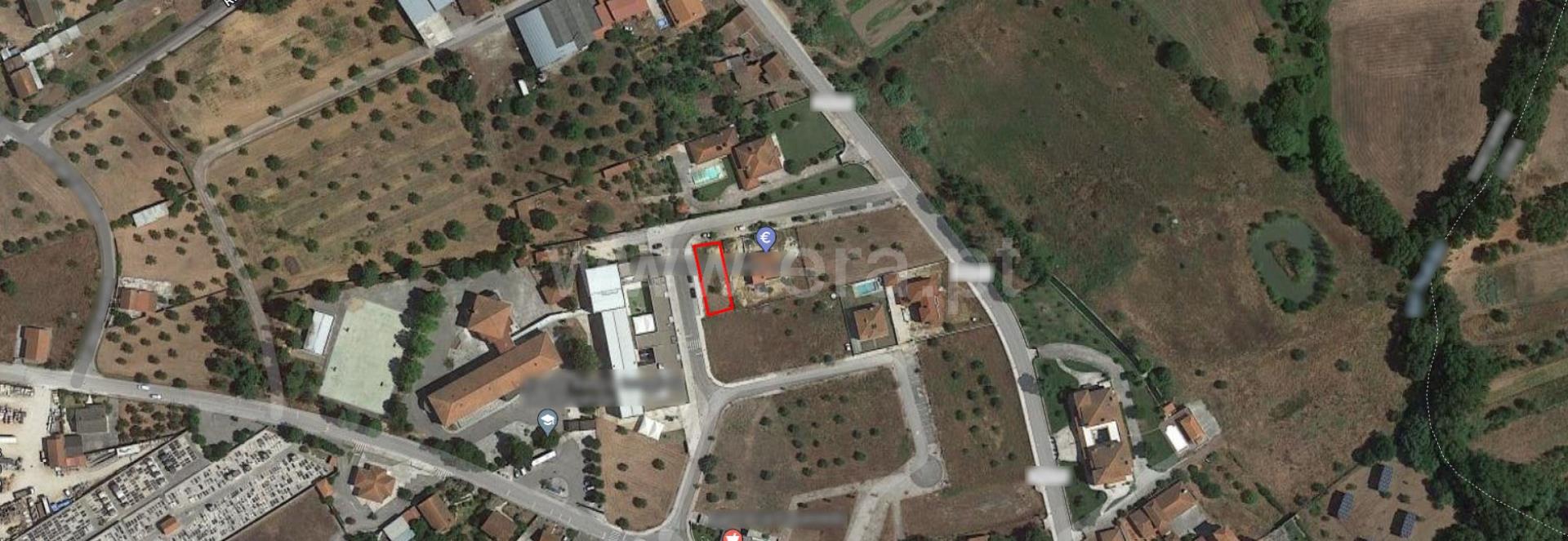 Land for sale in Ourém, Portugal — €56,000