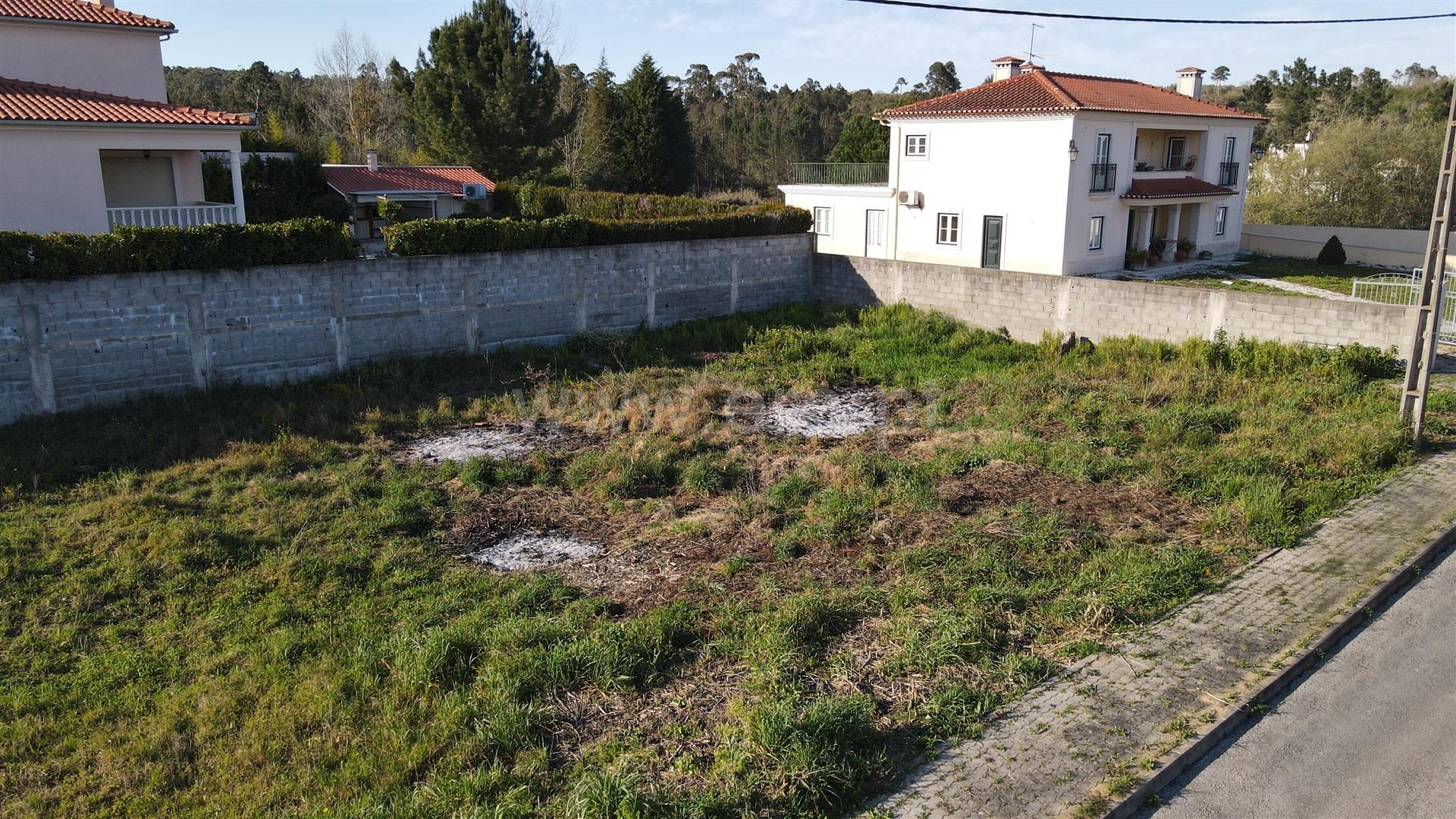 Land for sale in Ourém, Portugal — €53,000