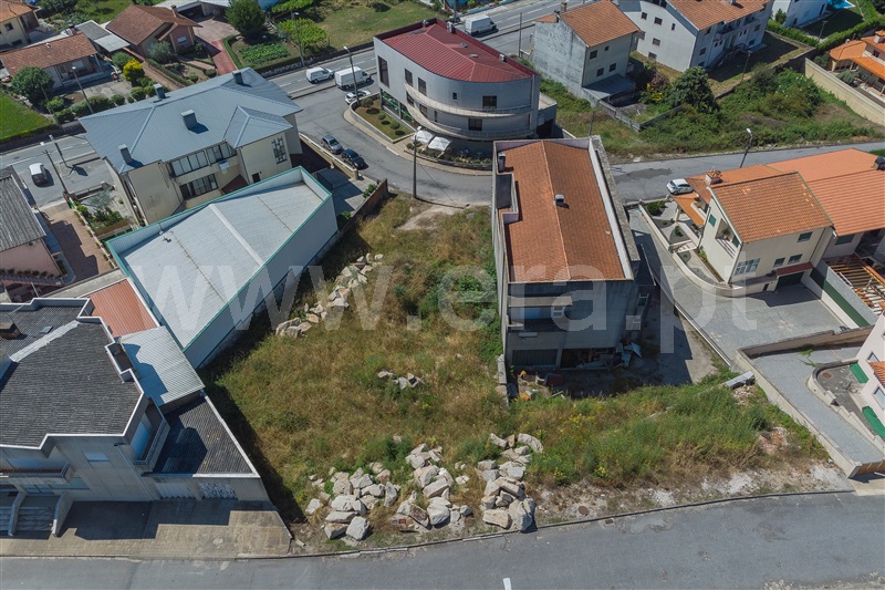 Lote / Paços de Ferreira, Meixomil