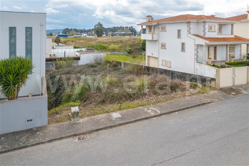 Lote / Paços de Ferreira, Seroa