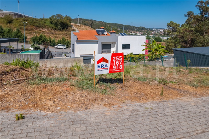 Lote / Paredes, Lordelo