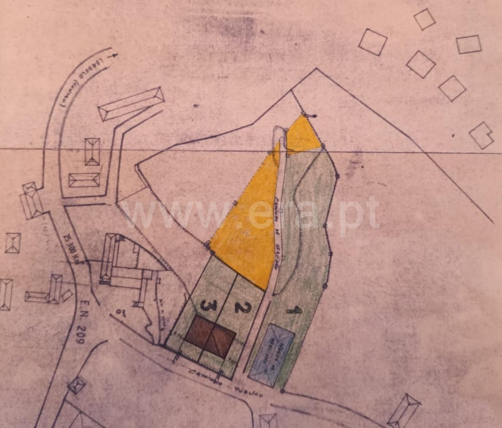 Land for sale in Paredes, Portugal — €57,500