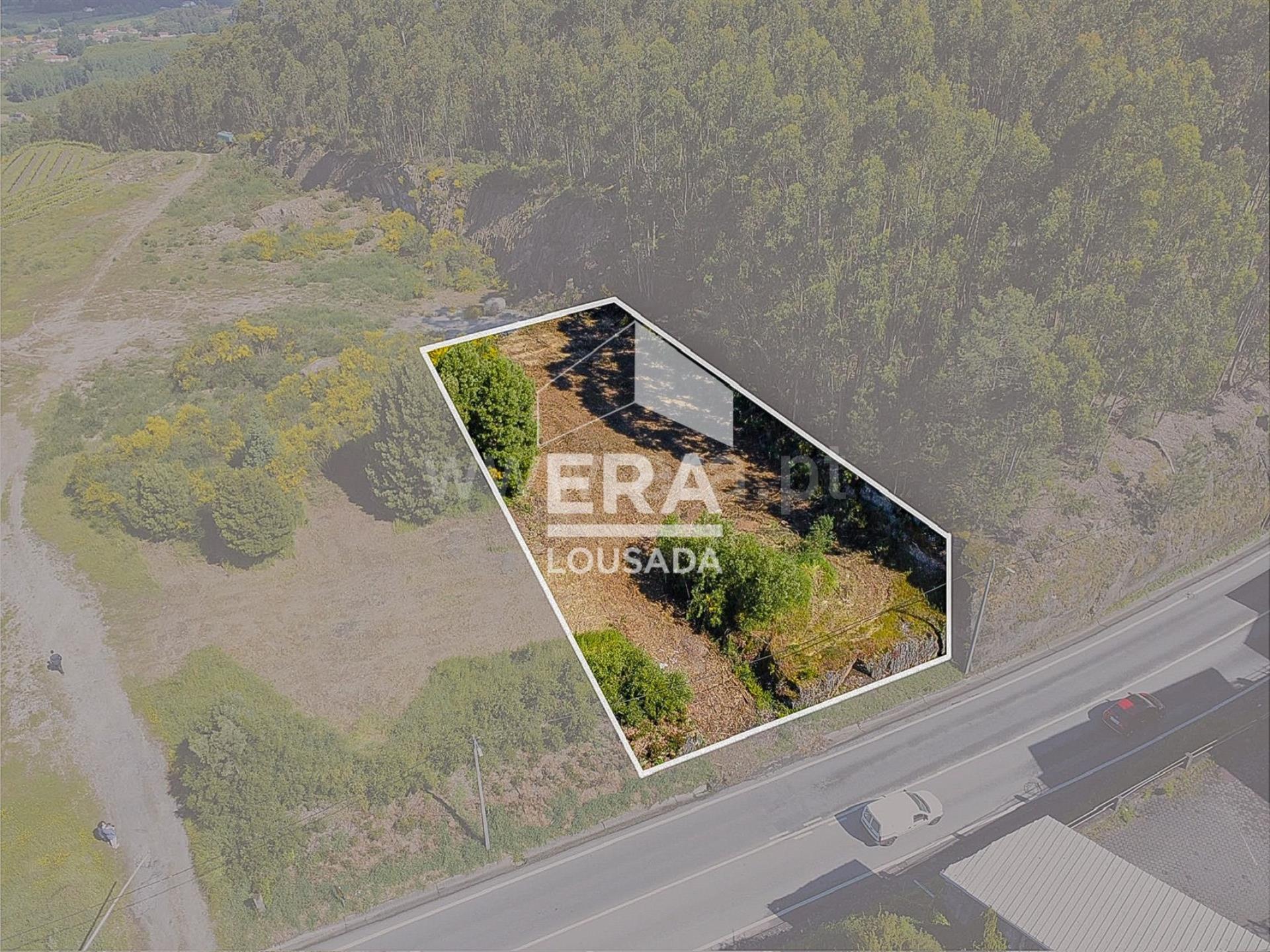 Land for sale in Penafiel, Portugal — €161,000