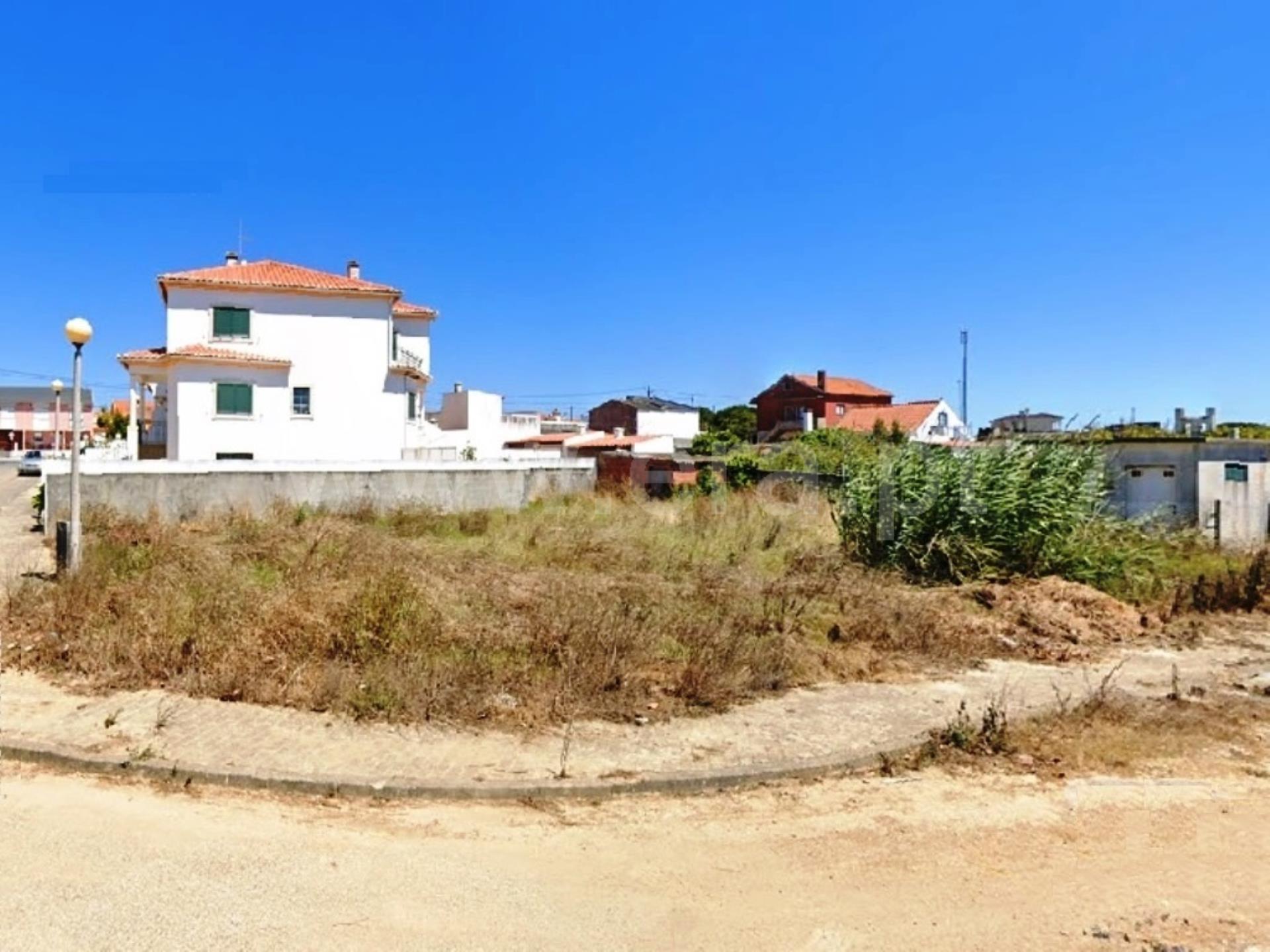 Land for sale in Peniche, Portugal — €128,000