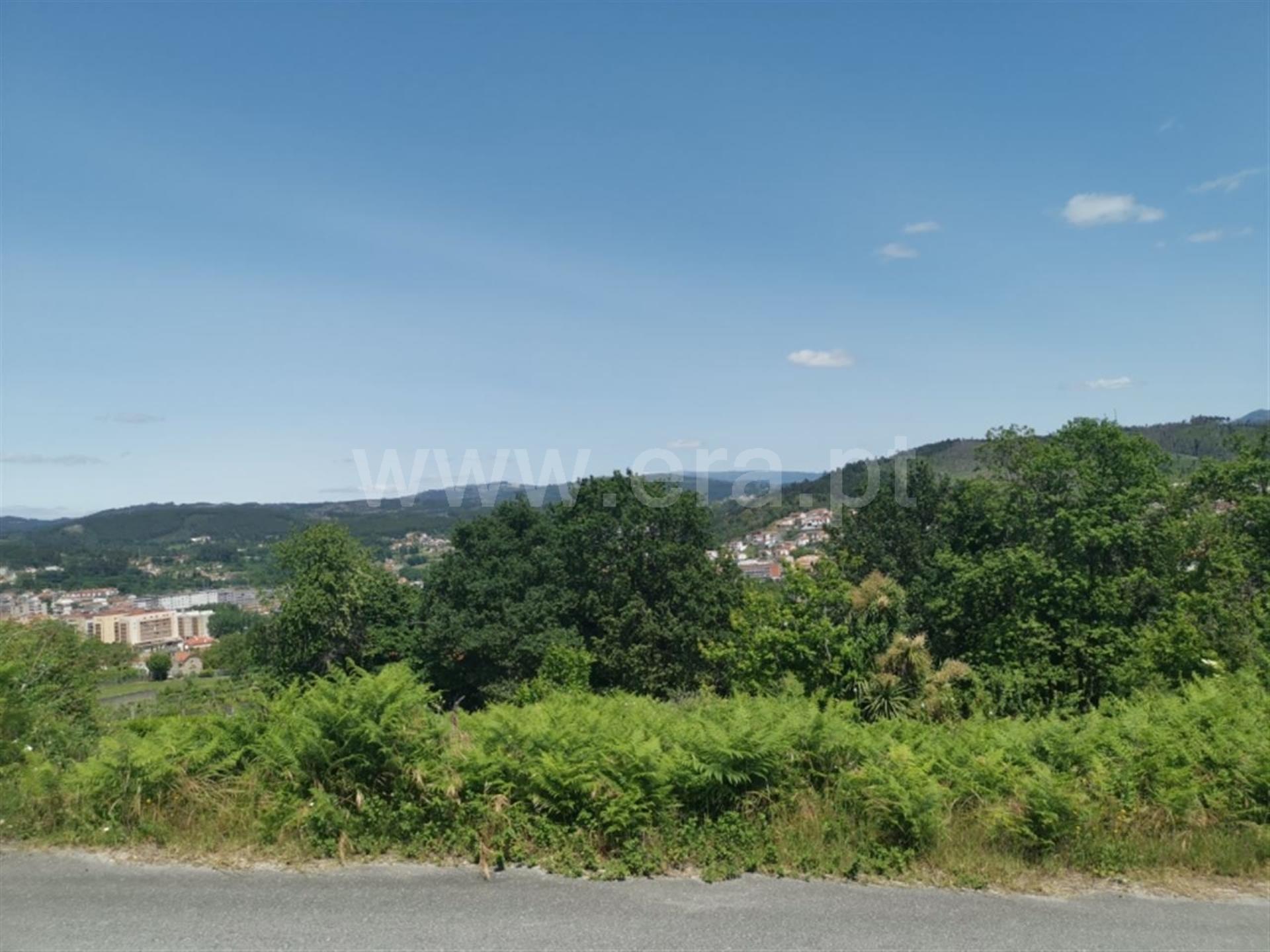 Land for sale in Póvoa de Lanhoso, Portugal — €66,500