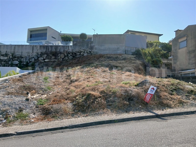 Lote  Póvoa de Lanhoso, Póvoa de Lanhoso (Nossa Senhora do Amparo) - 1498361 - 5