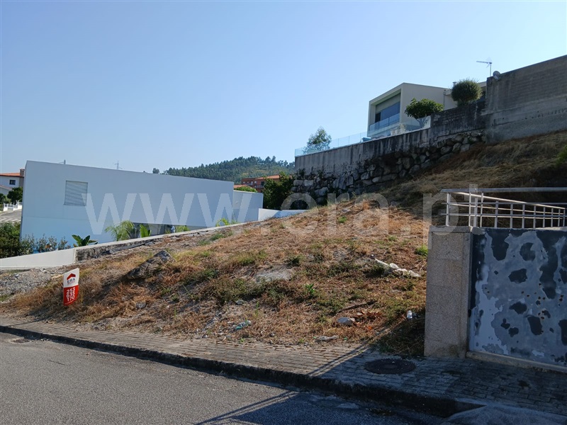 Lote  Póvoa de Lanhoso, Póvoa de Lanhoso (Nossa Senhora do Amparo) - 1498361 - 8