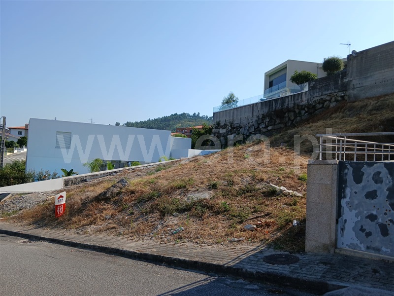 Lote  Póvoa de Lanhoso, Póvoa de Lanhoso (Nossa Senhora do Amparo) - 1498361 - 9