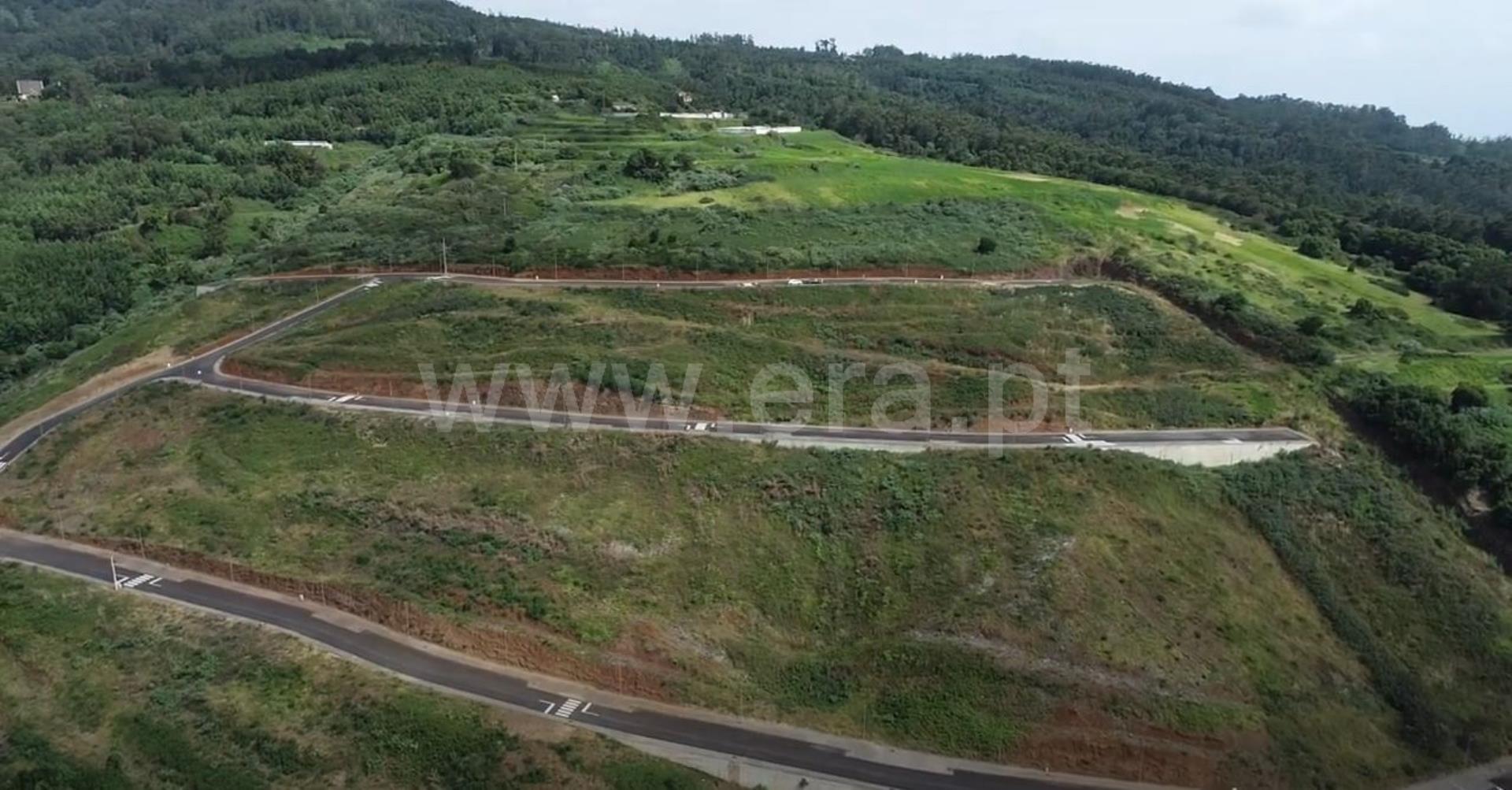 Land for sale in Santa Cruz, Portugal — €91,500