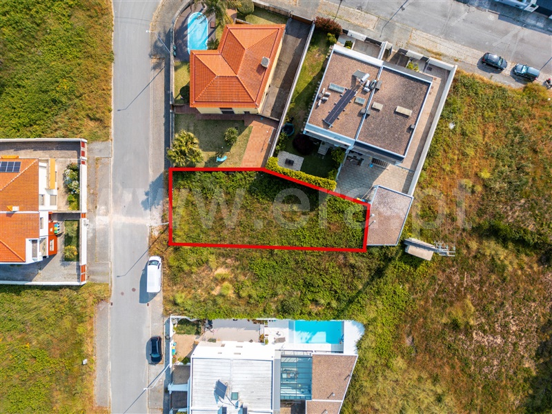 Lote / Santa Maria da Feira, Nogueira da Regedoura