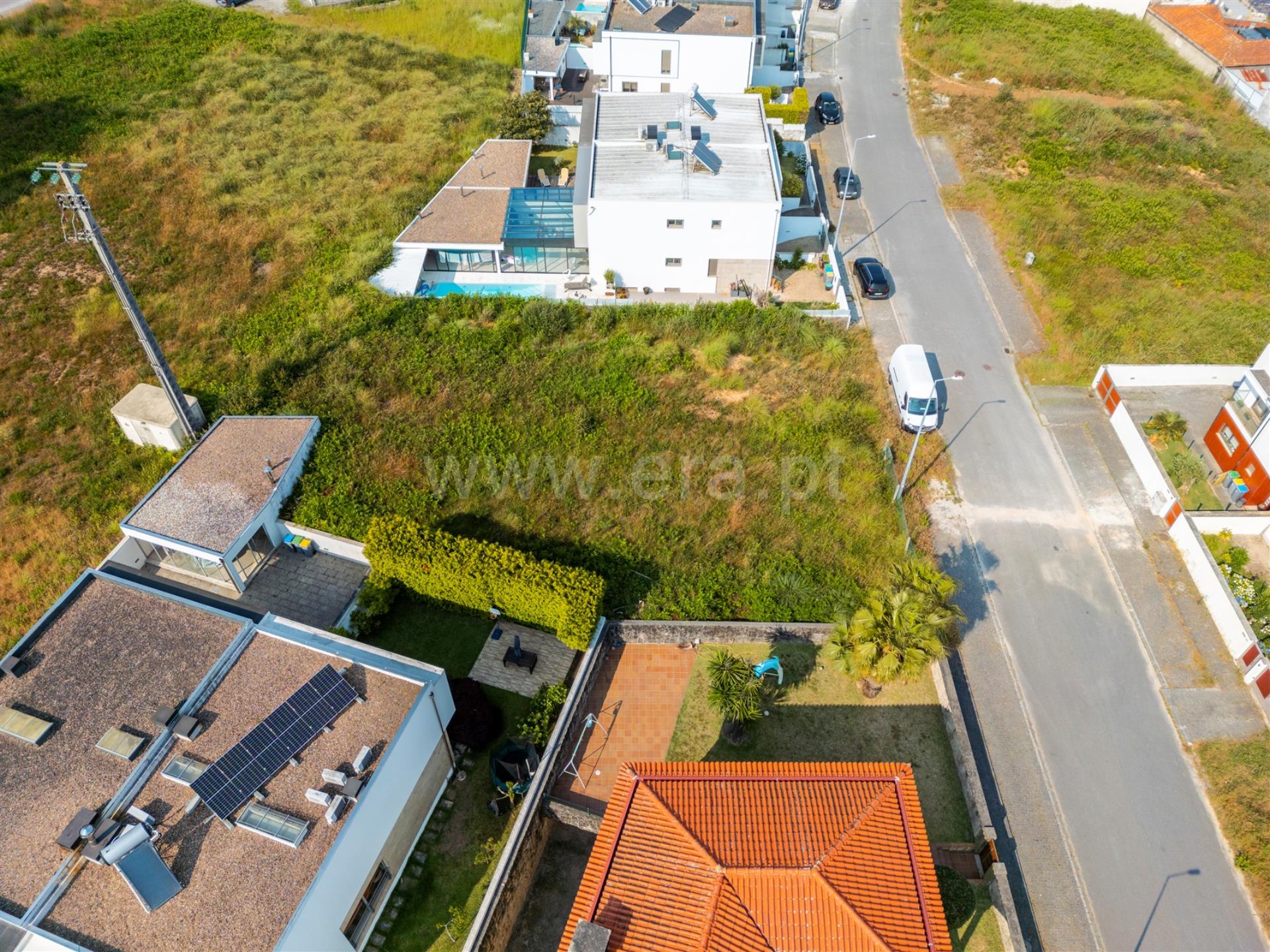 Land for sale in Santa Maria da Feira, Portugal — €85,000
