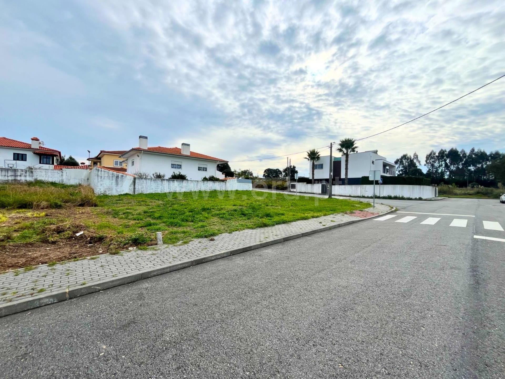 Land for sale in Santa Maria da Feira, Portugal — €79,000