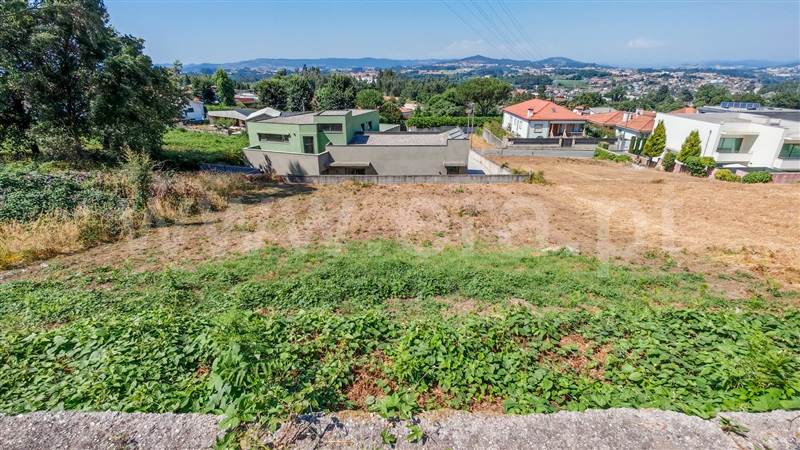 Lote  Santo Tirso, Rebordões - 1491475 - 2