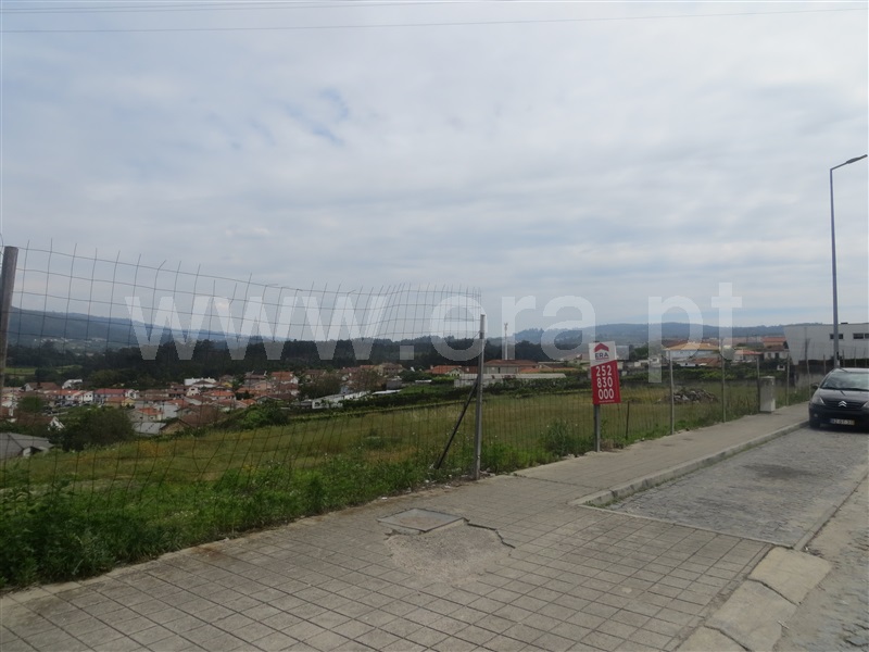 Lote  Santo Tirso, Santo Tirso, Couto (Santa Cristina e São Miguel) e Burgães - 1011984 - 4