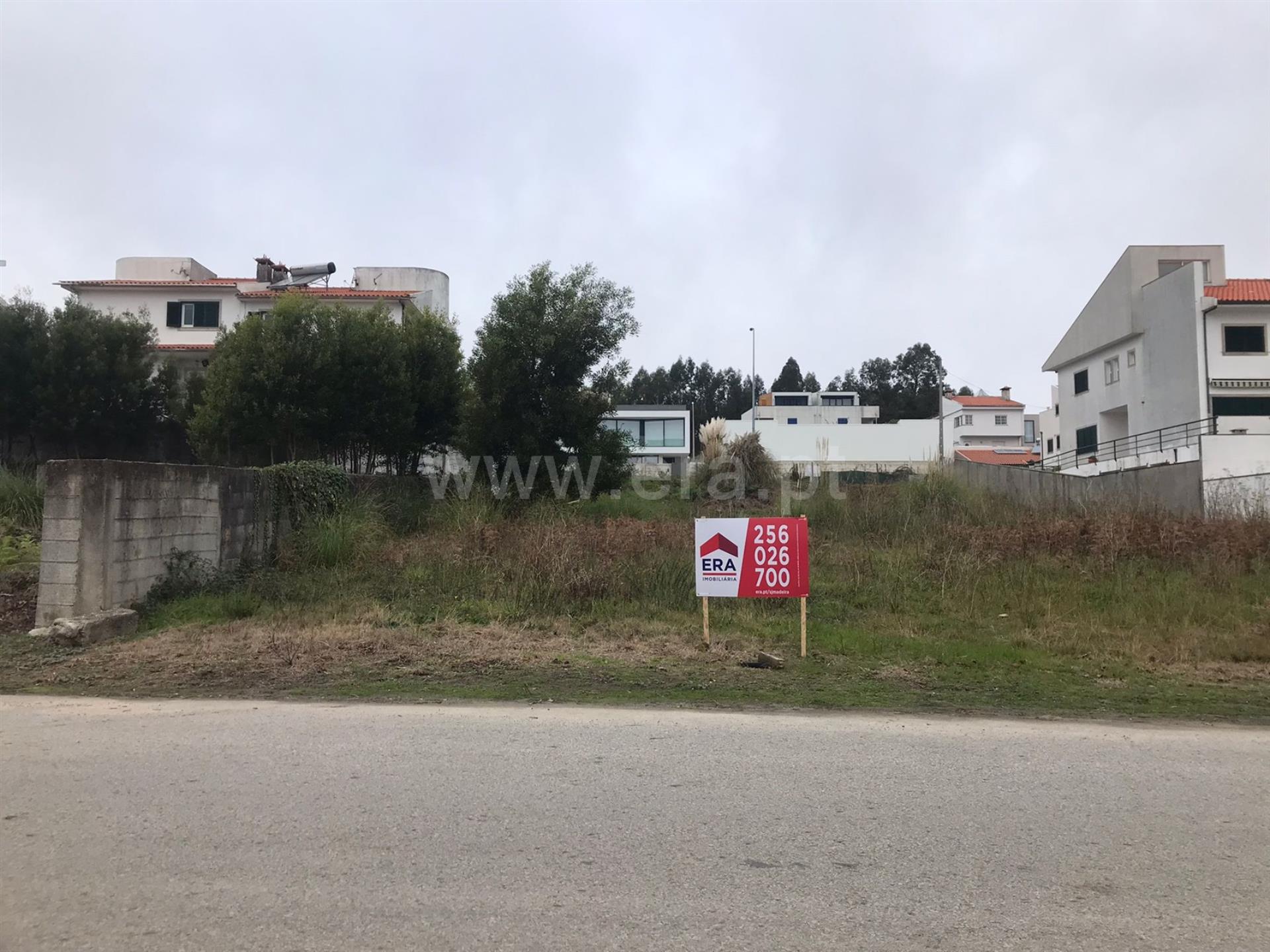 Terreno em São João da Madeira