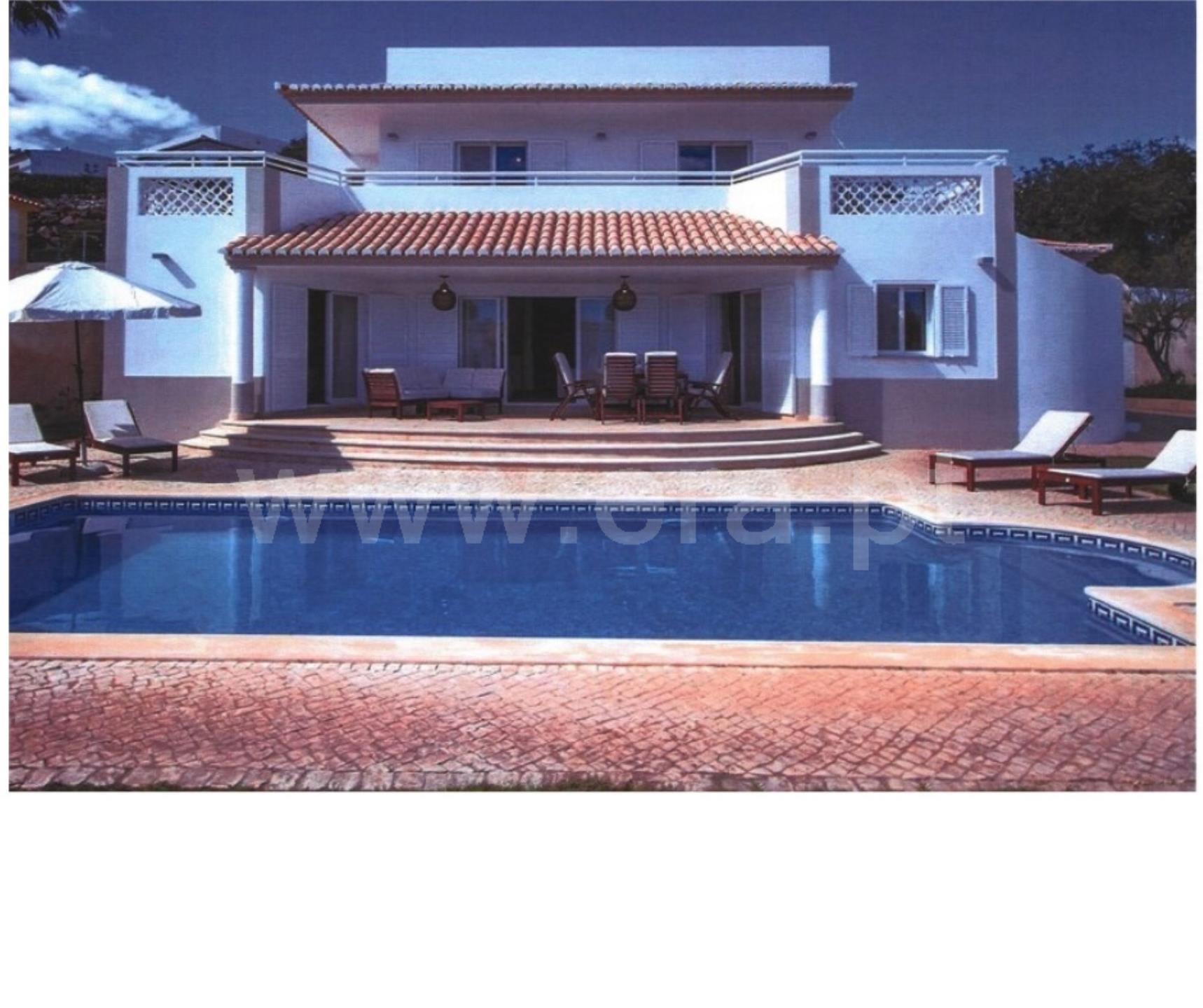 Land for sale in Albufeira, Portugal — €203,972