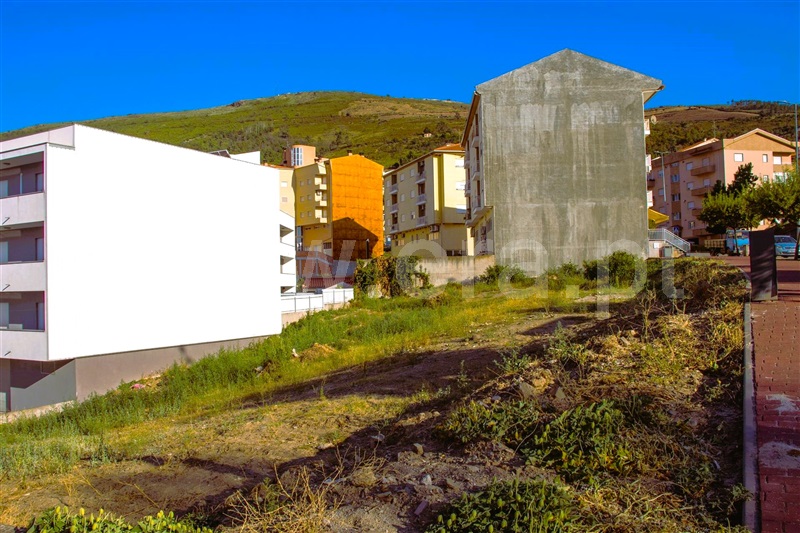 Lote  com Urbano Torre de Moncorvo - 1287359 - 7