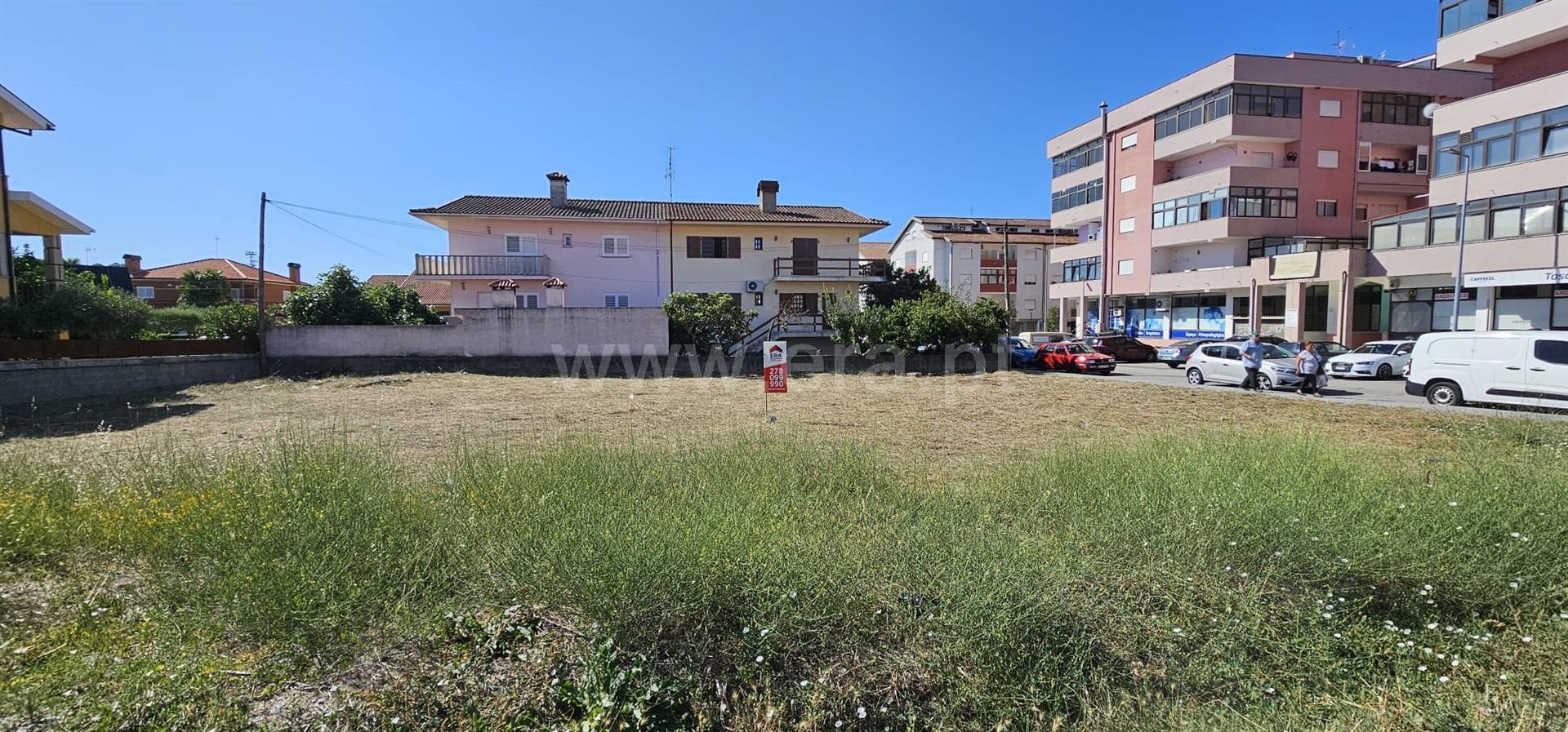 Land for sale in Valpaços, Portugal — €98,000