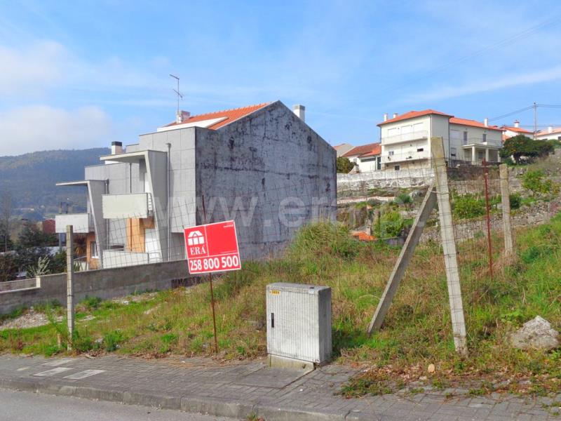 Lote / Viana do Castelo, Meadela