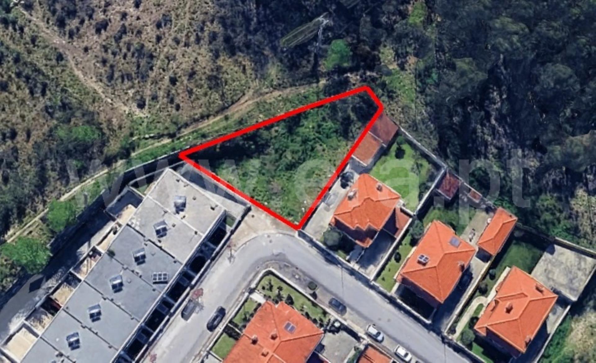 Land for sale in Vila Nova de Famalicão, Portugal — €65,000
