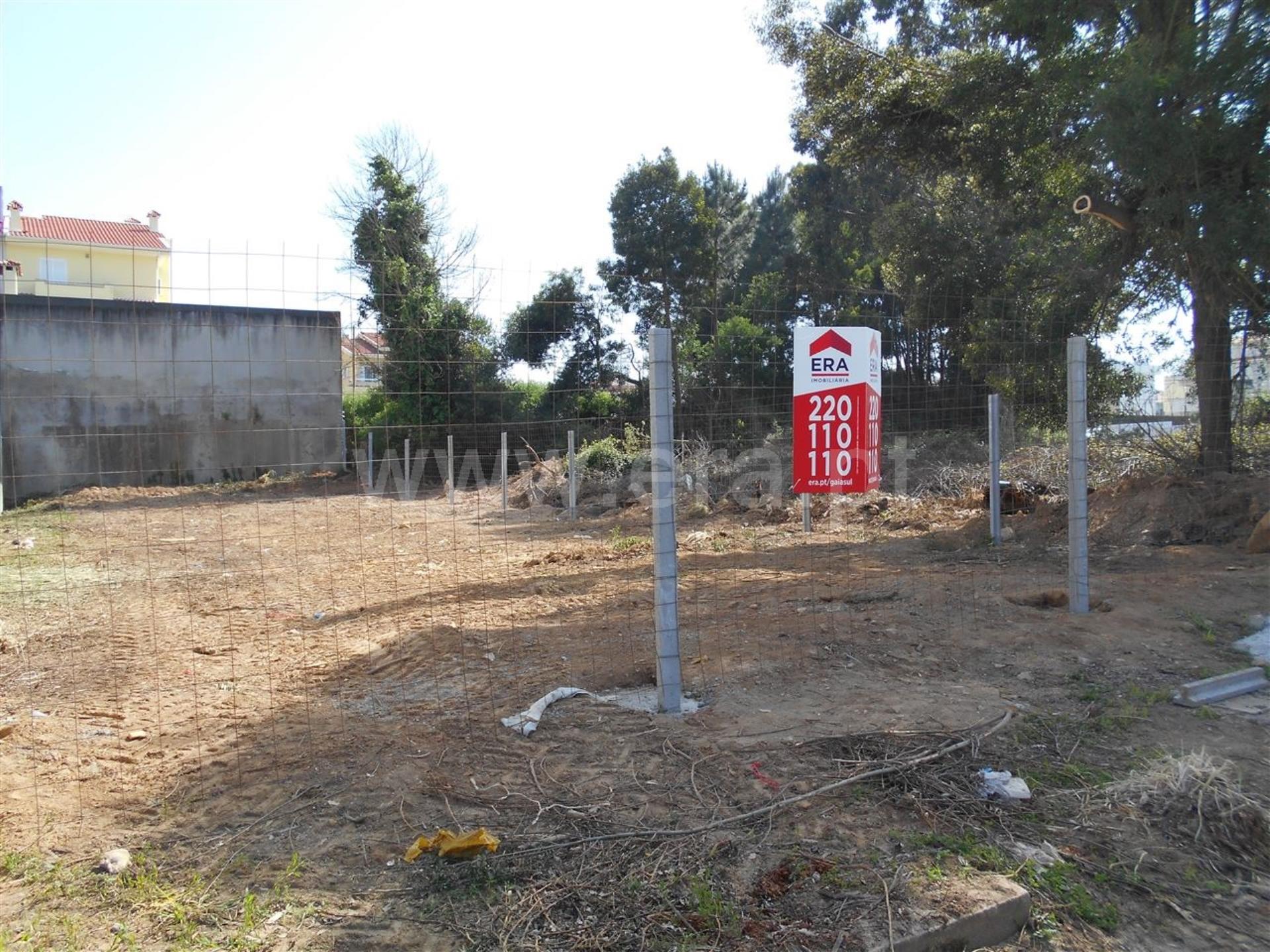 Land for sale in Vila Nova de Gaia, Portugal — €112,500