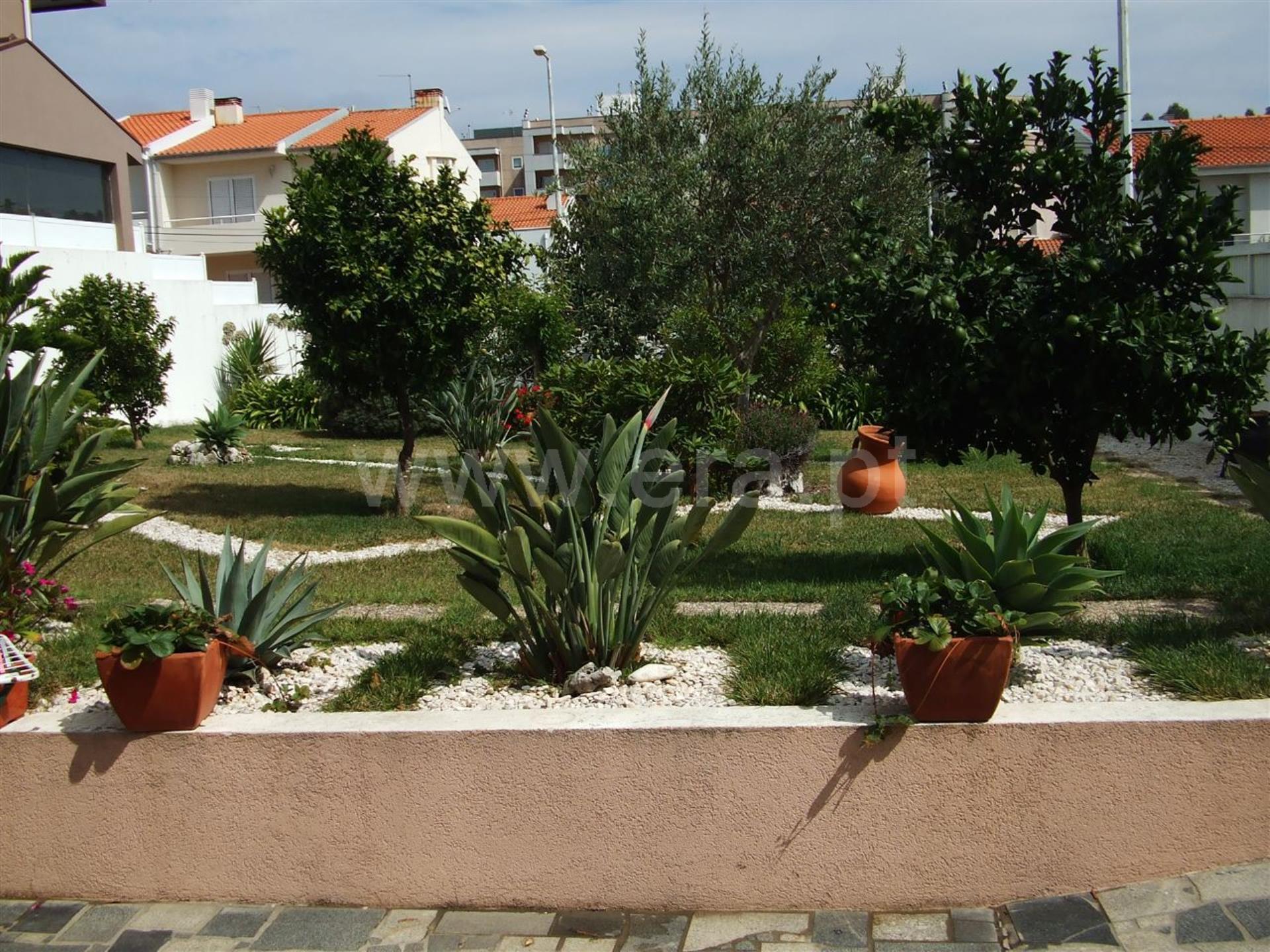 Land for sale in Vila Nova de Gaia, Portugal — €82,000