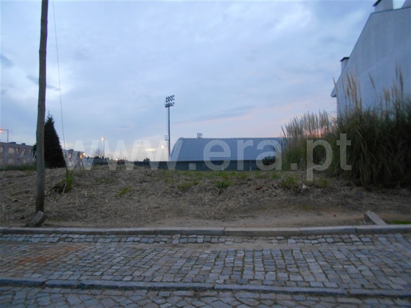 Lote / Vila Nova de Gaia, G5 - Estádio