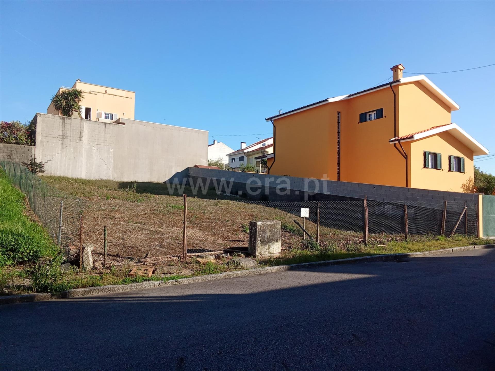 Land for sale in Vila Nova de Gaia, Portugal — €73,000